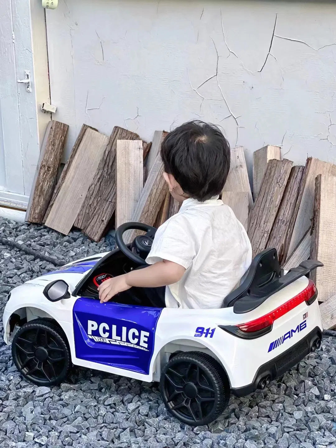 Masina electrica de politie pentru copii intre 2-5 ani, 6V, 3 viteze, 86x 56x 39 cm, telecomanda